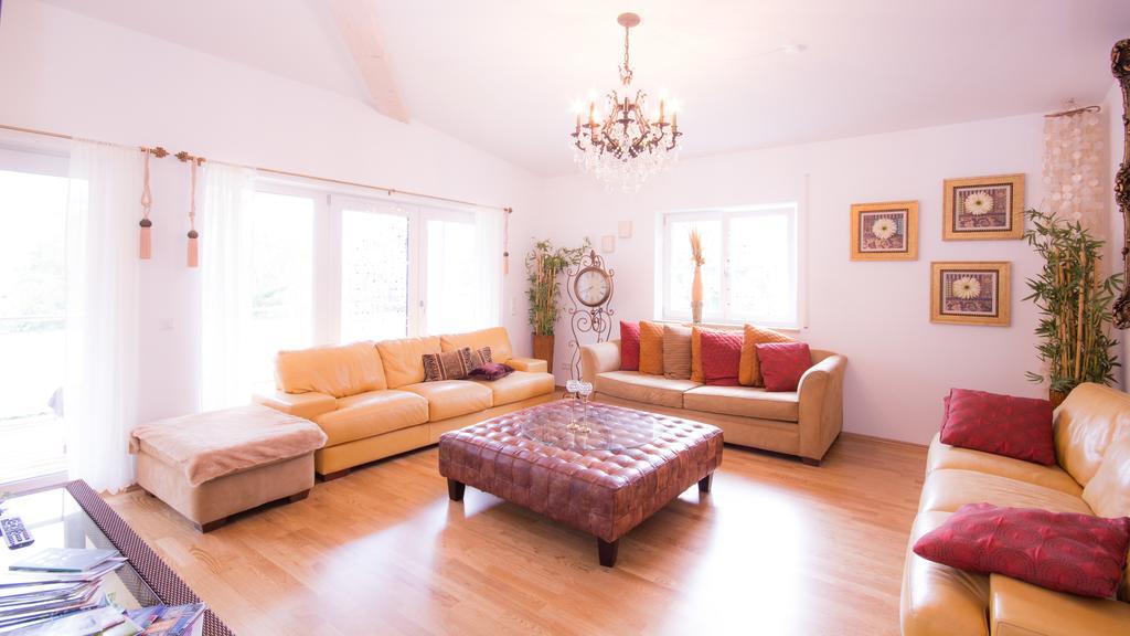 Deluxe Loft Mountain View Apartment บาดไรเฮนฮัล ภายนอก รูปภาพ